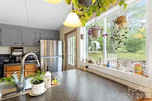 4 Mountain View Rd, Asheville, NC 28805 - Photo 22