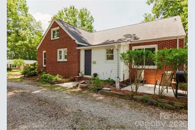 307 E 2nd Street, Oakboro, NC 28129 - Photo 2