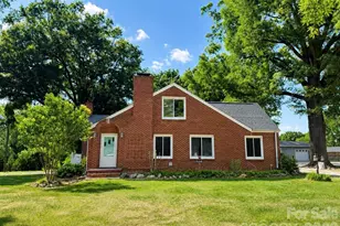 307 E 2nd St, Oakboro, NC 28129 - Photo 2