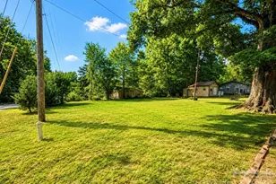 307 E 2nd St, Oakboro, NC 28129 - Photo 4