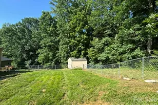 2588 Knight Dr, Lenoir, NC 28645 - Photo 4