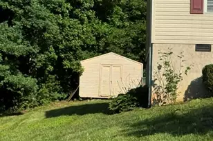 2588 Knight Dr, Lenoir, NC 28645 - Photo 2