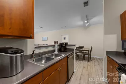 100 Vista Lake Drive #3, Candler, NC 28715 - Photo 8