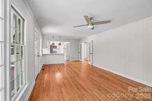 28 Ridgefield Pl, Asheville, NC 28803 - Photo 6