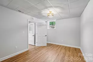 28 Ridgefield Pl, Asheville, NC 28803 - Photo 32