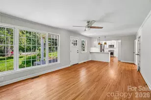 28 Ridgefield Pl, Asheville, NC 28803 - Photo 6