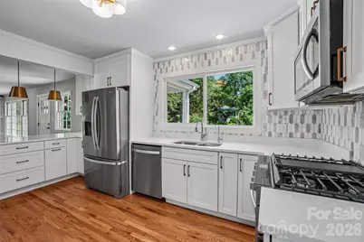 28 Ridgefield Place, Asheville, NC 28803 - Photo 2