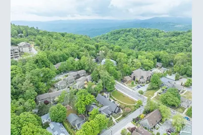 202 Village Green Road, Blowing Rock, NC 28605 - Photo 4