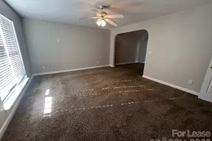 909 Rucker Cliff Dr, Charlotte, NC 28214 - Photo 2