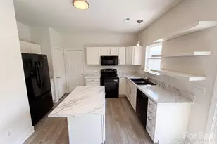 11805 Guildhall Ln, Charlotte, NC 28213 - Photo 2