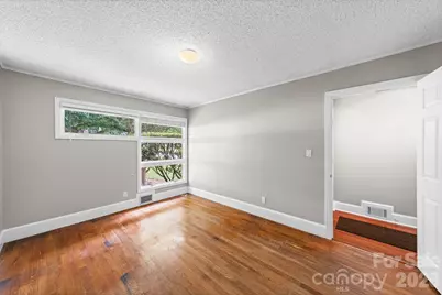 214 Walnut Avenue, Mount Holly, NC 28120 - Photo 8