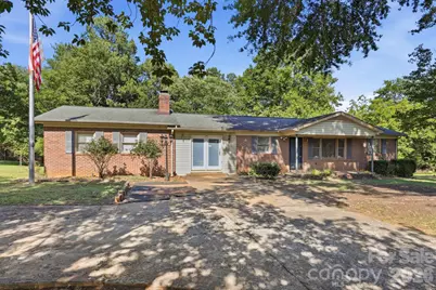 137 Matheny Street, Forest City, NC 28043 - Photo 2