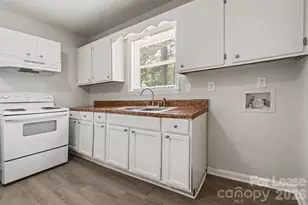 9131 Feldbank Dr, Charlotte, NC 28216 - Photo 6