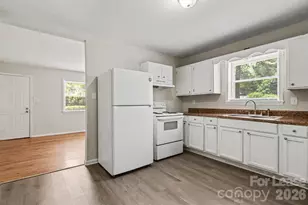9131 Feldbank Dr, Charlotte, NC 28216 - Photo 4
