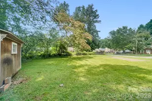 900 Highland Mist Ln, Charlotte, NC 28215 - Photo 42