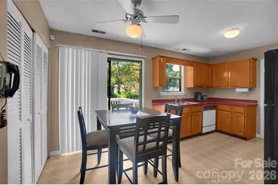 900 Highland Mist Lane, Charlotte, NC 28215 - Photo 10