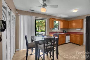 900 Highland Mist Ln, Charlotte, NC 28215 - Photo 10