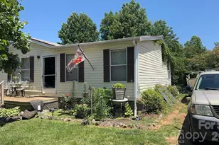 1694 Roy Caldwell St, Morganton, NC 28655 - Photo 2