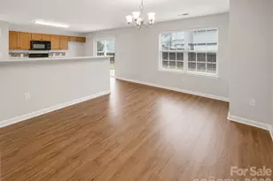 220 Hunslet Cir, Charlotte, NC 28206 - Photo 4