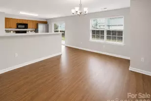 220 Hunslet Cir, Charlotte, NC 28206 - Photo 6