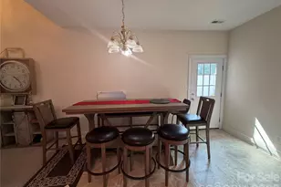 892 Trial Pl, Newton, NC 28658 - Photo 4