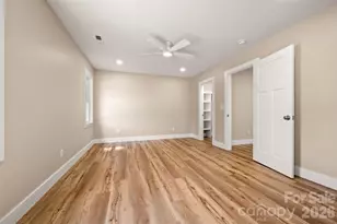 323 Stepp Ave, Hendersonville, NC 28739 - Photo 26