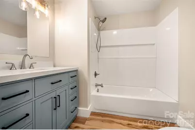 323 Stepp Avenue, Hendersonville, NC 28739 - Photo 10