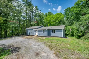 323 Stepp Ave, Hendersonville, NC 28739 - Photo 1