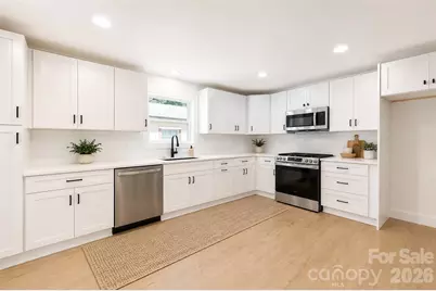 2204 Rozzelles Ferry Road, Charlotte, NC 28208 - Photo 8
