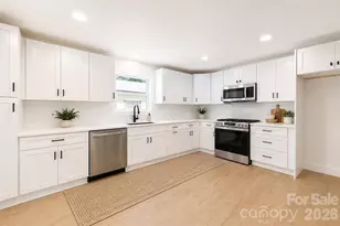 2204 Rozzelles Ferry Rd, Charlotte, NC 28208 - Photo 8
