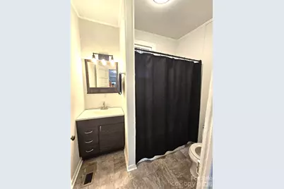 1129 W 5th Avenue, Gastonia, NC 28052 - Photo 14