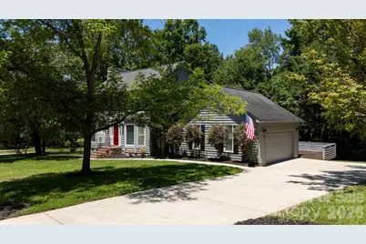25012 Molokai Drive, Fort Mill, SC 29708 - Photo 2