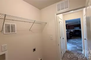 2602 Meadow Knoll Dr, Charlotte, NC 28269 - Photo 10
