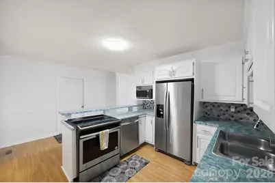 611 W Lewis Street, Dallas, NC 28034 - Photo 14