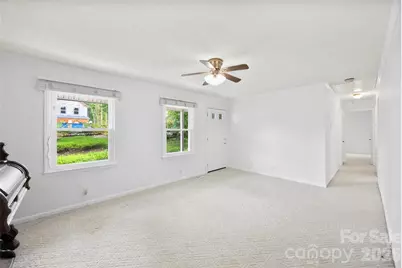 611 W Lewis Street, Dallas, NC 28034 - Photo 8