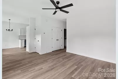 417 8th Street Drive SW, Hickory, NC 28602 - Photo 6