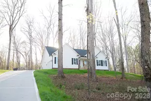 1254 Rainbow Cir, Catawba, SC 29704 - Photo 2