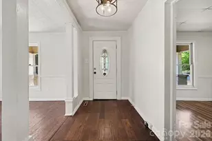 1402 1st Ave Pl NW, Hickory, NC 28601 - Photo 6