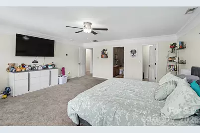 6908 Centerline Drive, Charlotte, NC 28278 - Photo 18