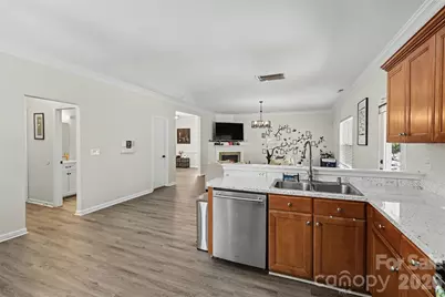 6908 Centerline Drive, Charlotte, NC 28278 - Photo 12
