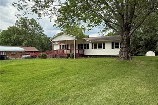 210 Bleynat St NE, Valdese, NC 28690 - Photo 2