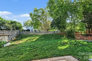 9902 Highlands Crossing Dr, Charlotte, NC 28277 - Photo 20