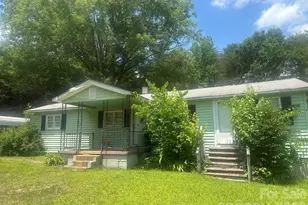 488 Waddell Ln, Clover, SC 29710 - Photo 2