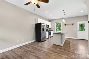 88 Walker St, Black Mountain, NC 28711 - Photo 10