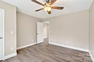 88 Walker St, Black Mountain, NC 28711 - Photo 28