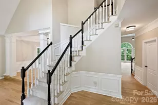 5317 Fairvista Dr, Charlotte, NC 28269 - Photo 2