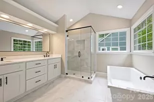 5317 Fairvista Dr, Charlotte, NC 28269 - Photo 30