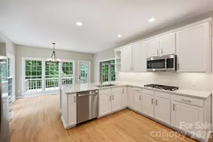5317 Fairvista Dr, Charlotte, NC 28269 - Photo 24