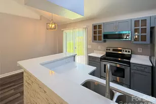 1110 Helms Rd, Charlotte, NC 28214 - Photo 2