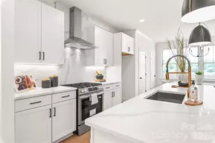 829 Garringer Pl, Charlotte, NC 28208 - Photo 2